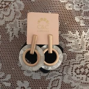 C&C California minimalist earrings BNWT ✨